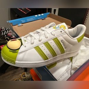 Superstar Adidas - The Simpson Maggie size 6 youth- brand new never used